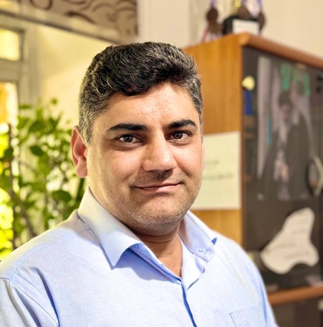  Hosein  Rahnama